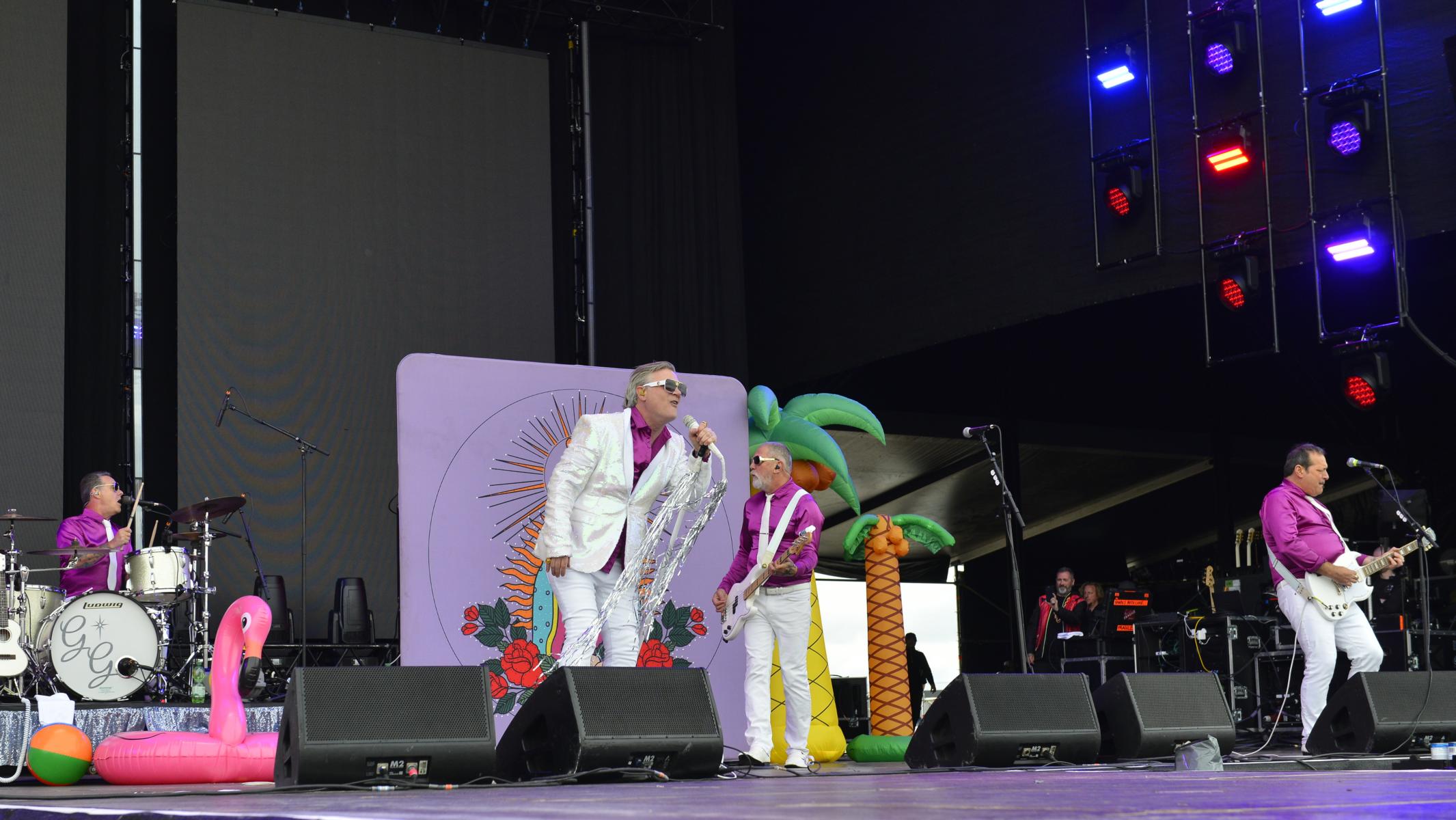 Me First And The Gimme Gimmes